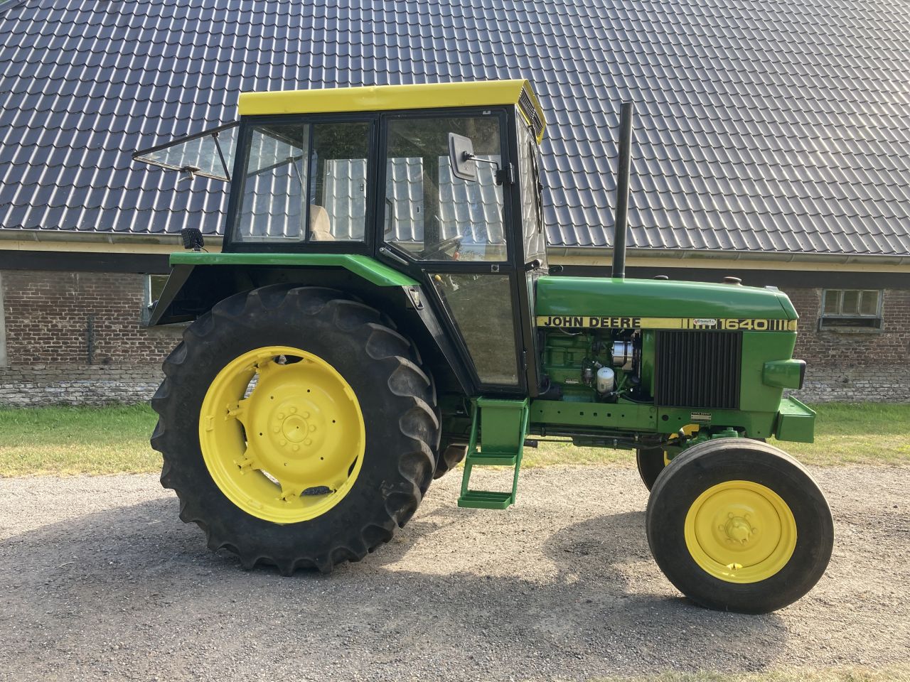 John Deere 1640