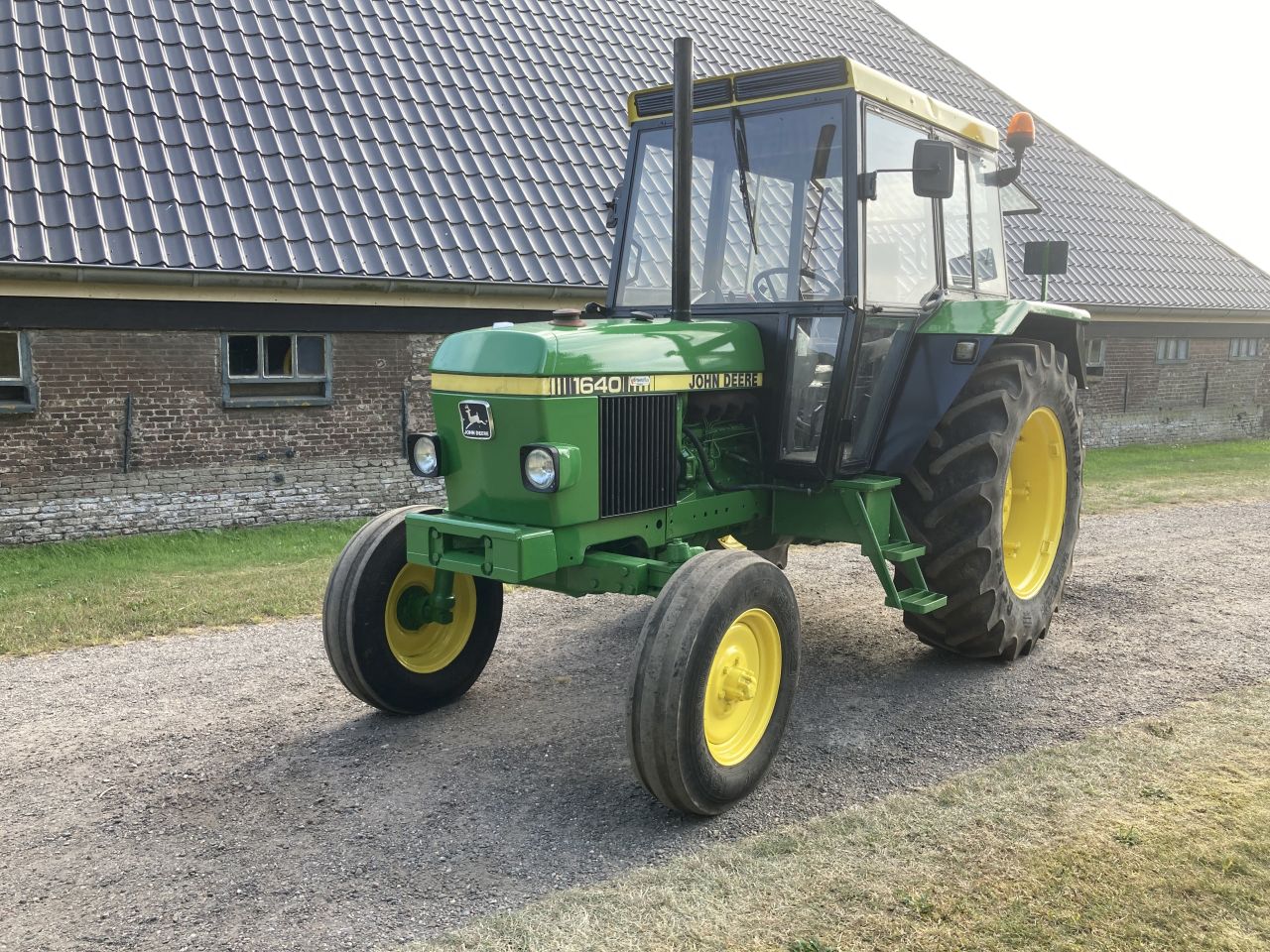 John Deere 1640