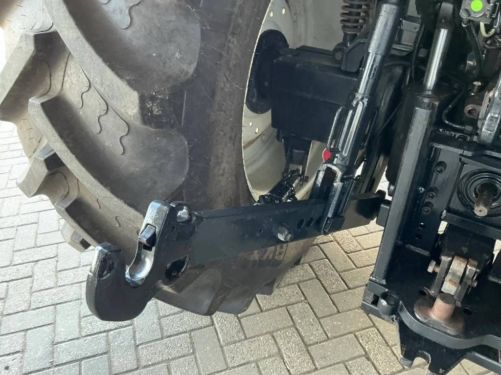 Valtra T132 direct met Fronthef en PTO