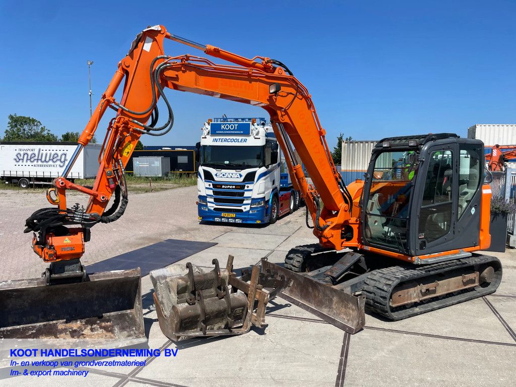 Kobelco SK85msr-3 DKS-Draaikantel-4 Bakken!