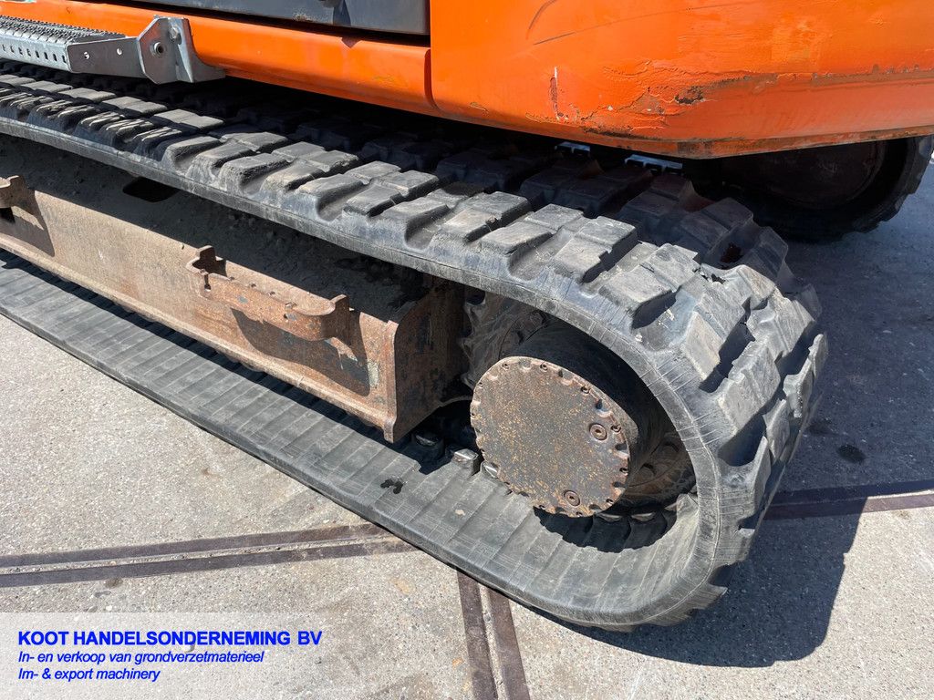 Kobelco SK85msr-3 DKS-Draaikantel-4 Bakken!