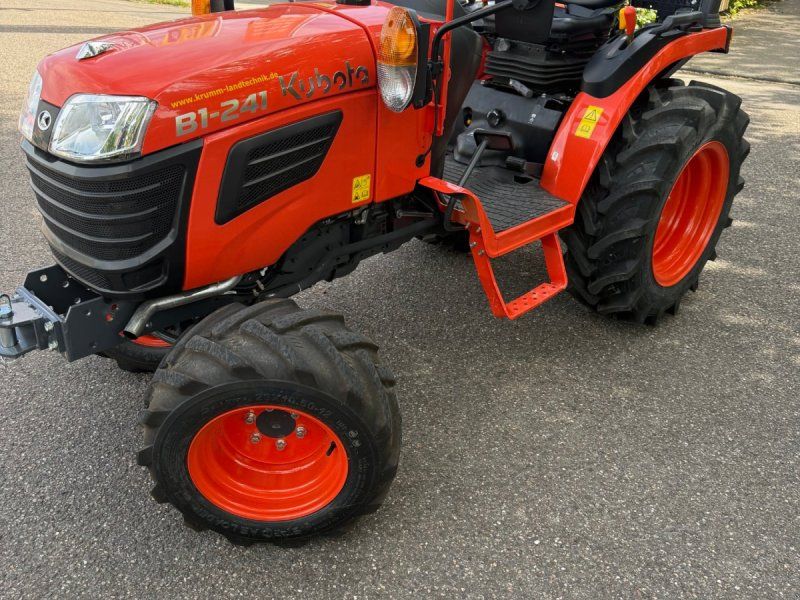 Kubota B1241