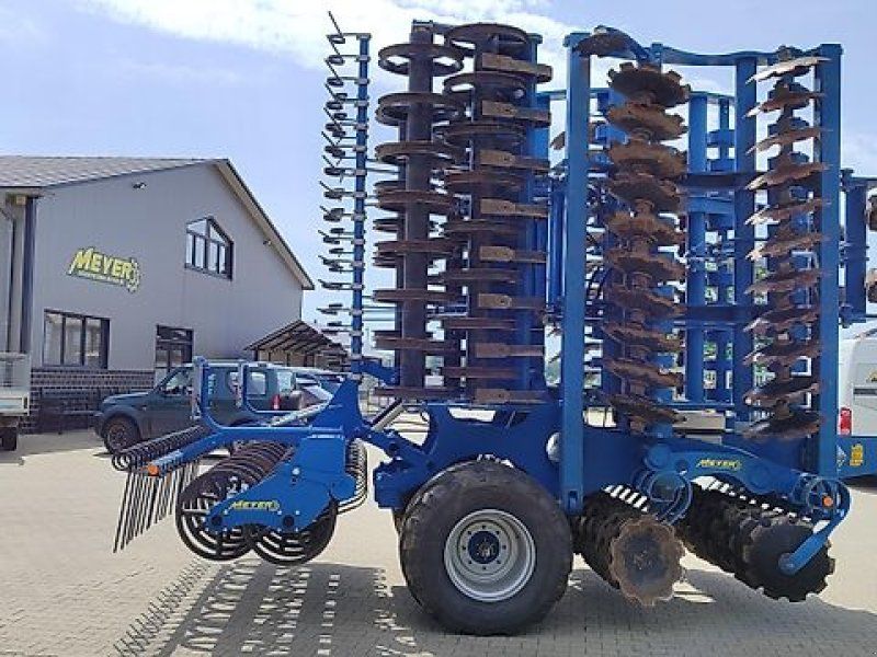 Meyer Agrartechnik KSE 8250 Magnus