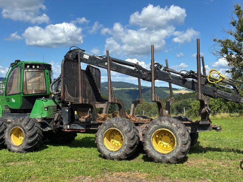 John Deere 1110E