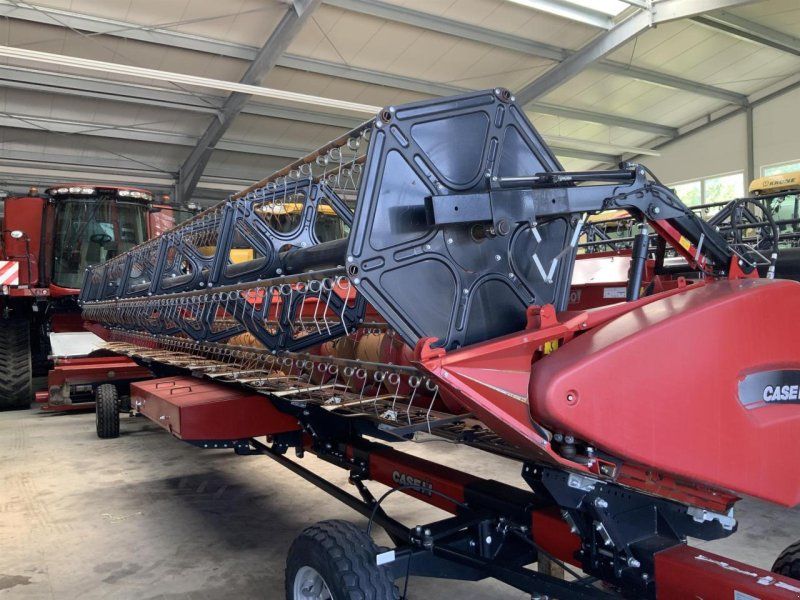 Case IH 3050 30 ft