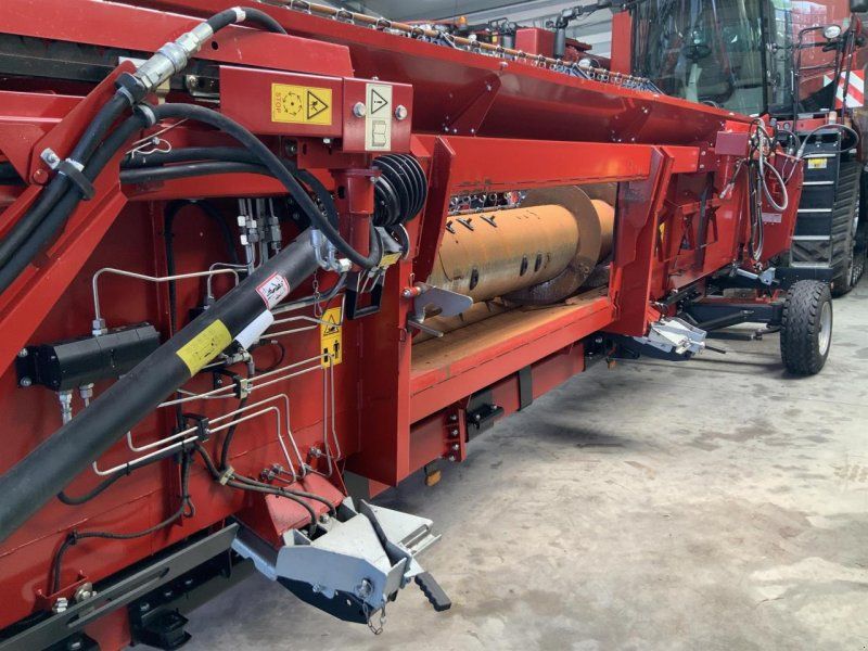 Case IH 3050 30 ft