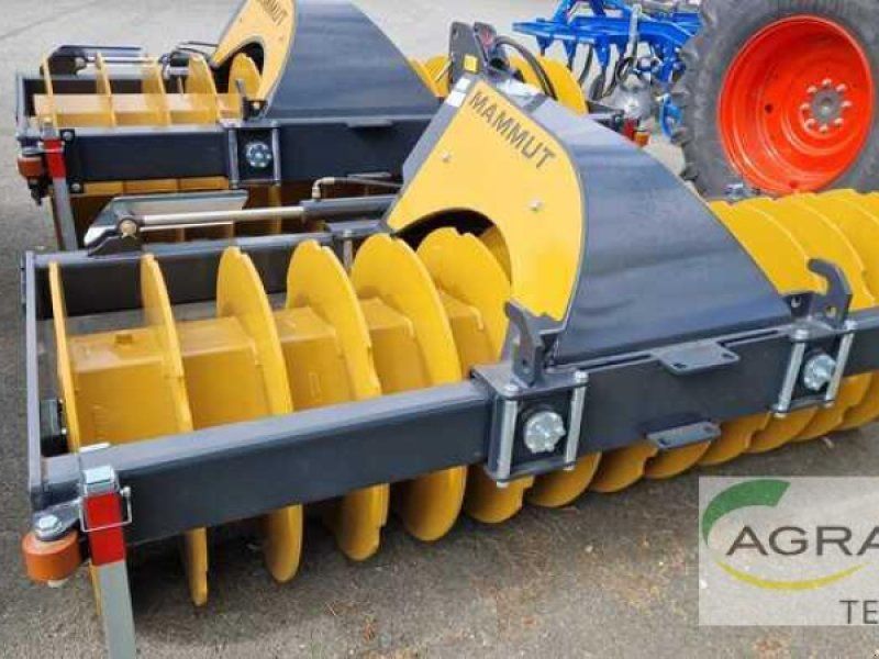 Mammut SILAGEWALZE SILO KOMPAKT SK 300 H