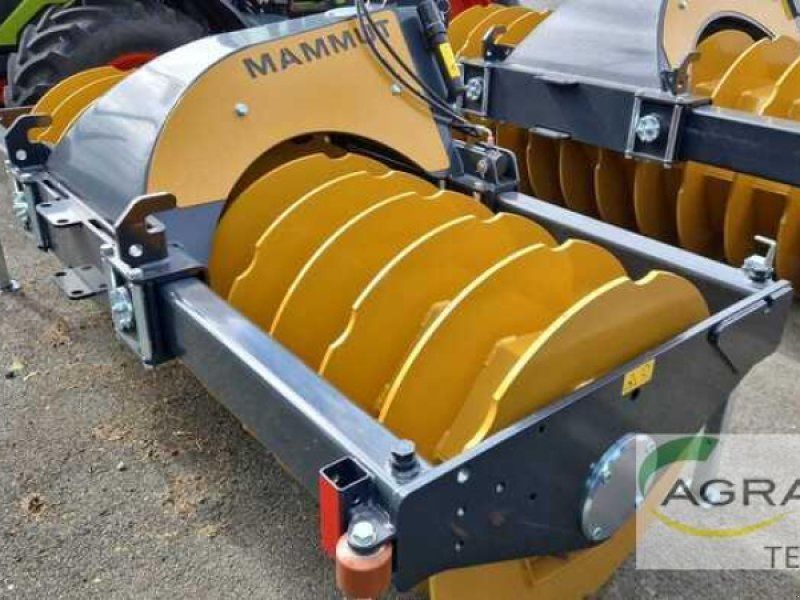 Mammut SILAGEWALZE SILO KOMPAKT SK 300 H
