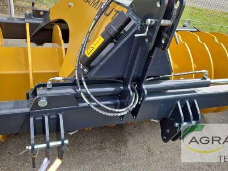 Mammut SILAGEWALZE SILO KOMPAKT SK 300 H