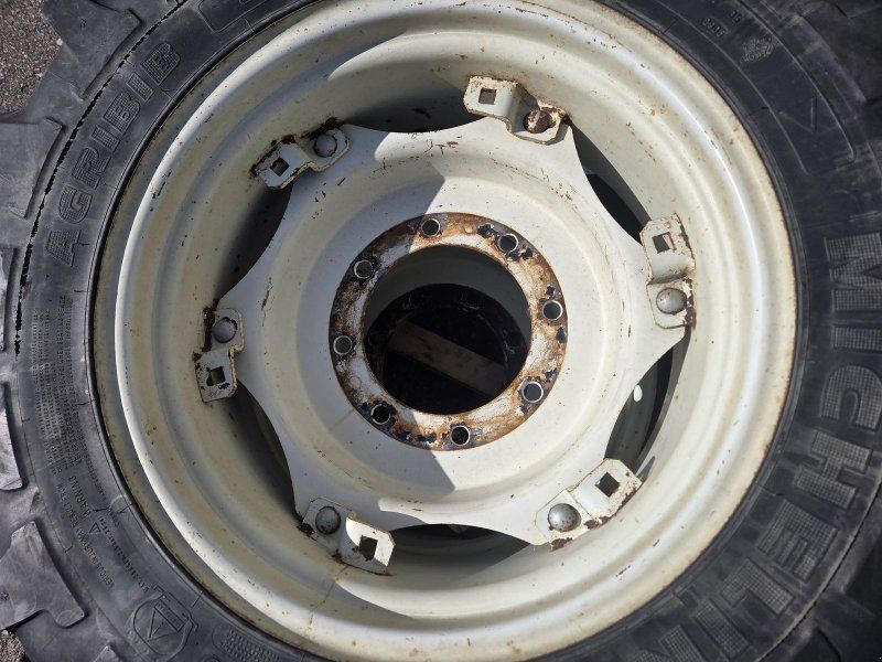 Michelin Kompletträder 13.6 R36 12.4 R24