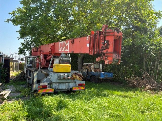 1992 PPM 280 ATT Telescopic Crane