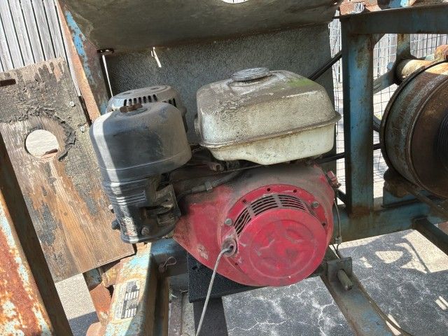 1988 Bouwmat GL300B Construction Elevator
