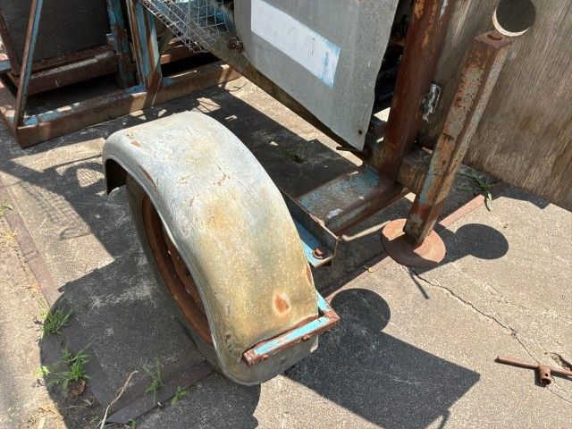 1988 Bouwmat GL300B Construction Elevator