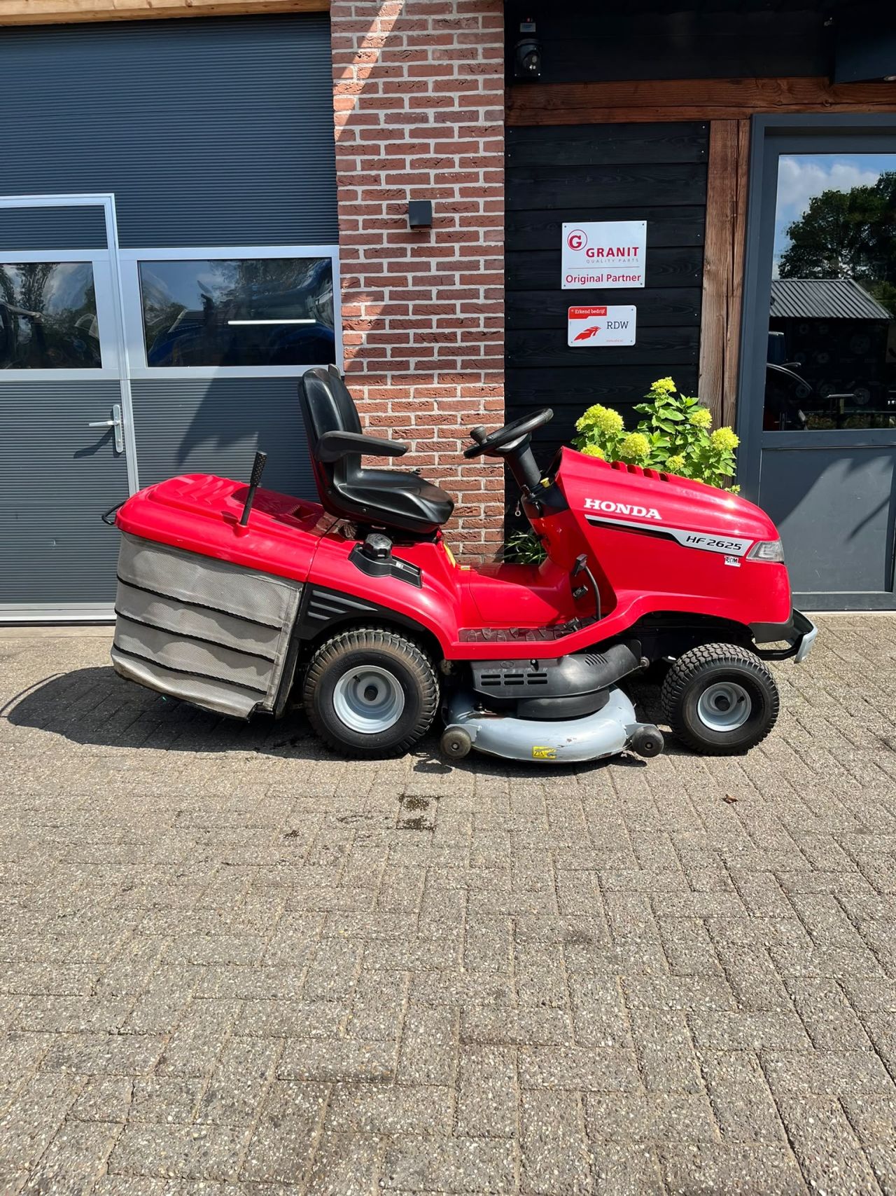 Honda HF 2625 HMEH zitmaaier