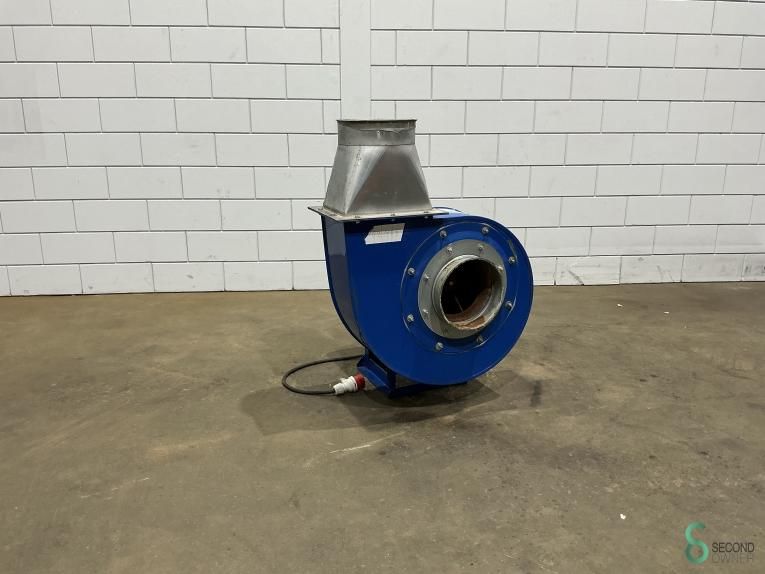 Fans Unknown 2018