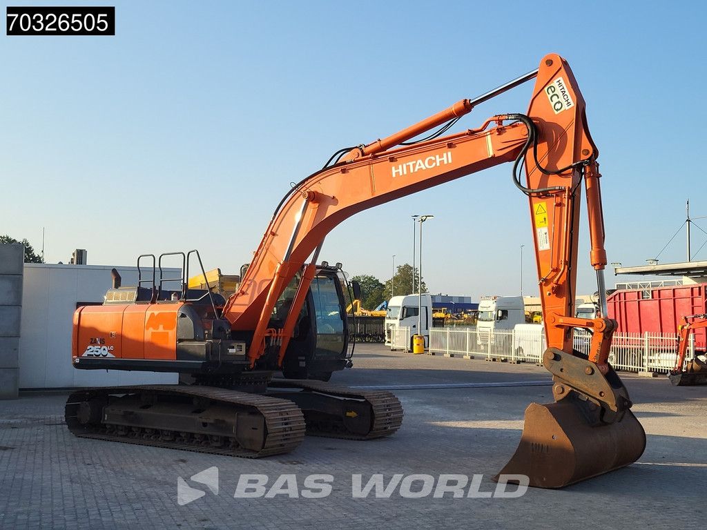 Hitachi ZX250 LC -6