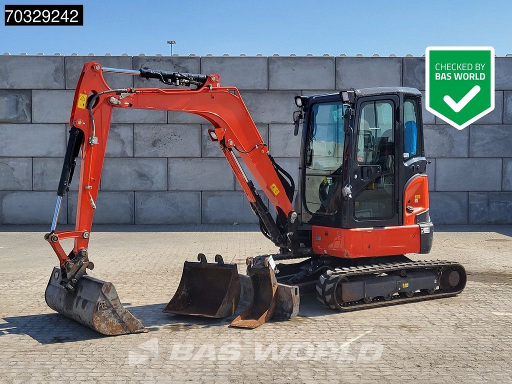 Kubota U36 -4 3 Buckets