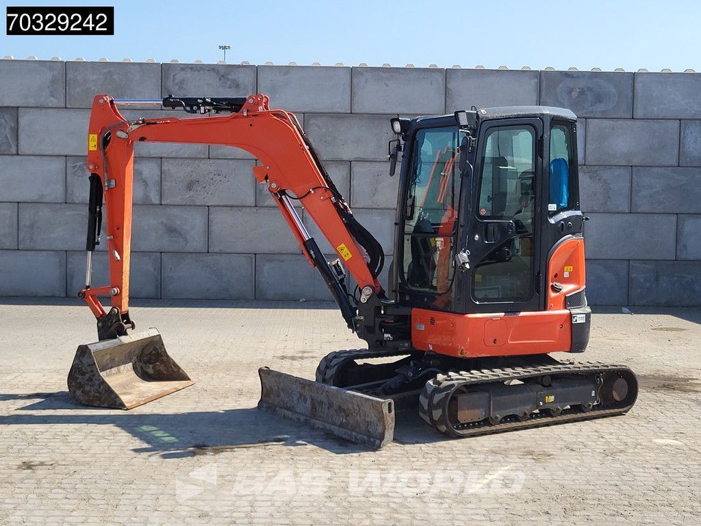 Kubota U36 -4 3 Buckets