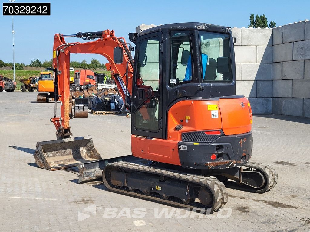Kubota U36 -4 3 Buckets