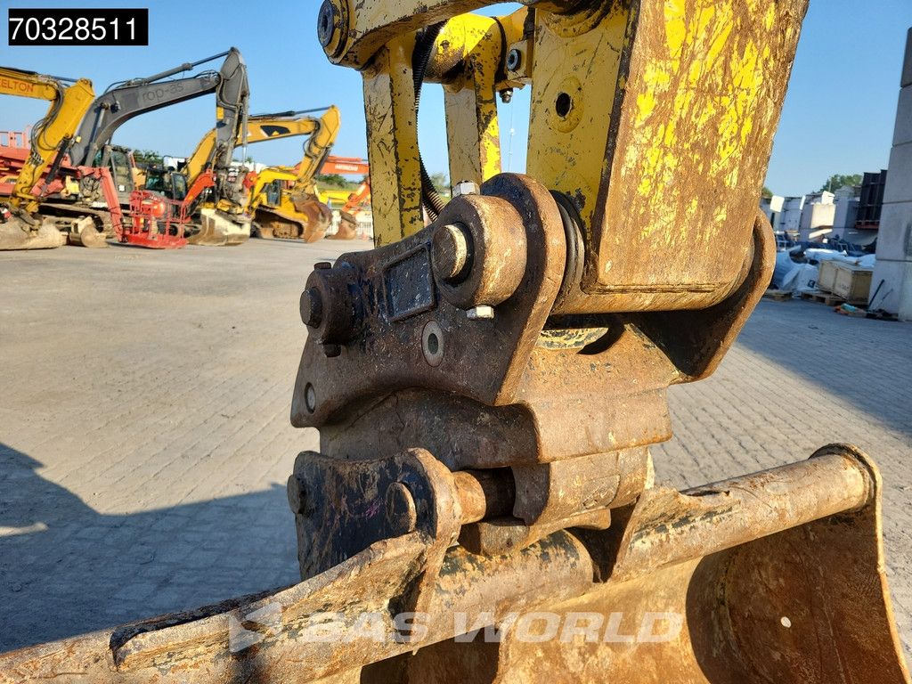 Komatsu PC138 US-11