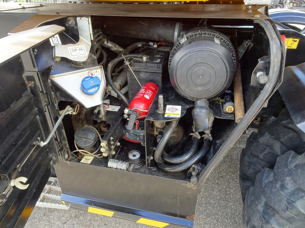 JCB 110W