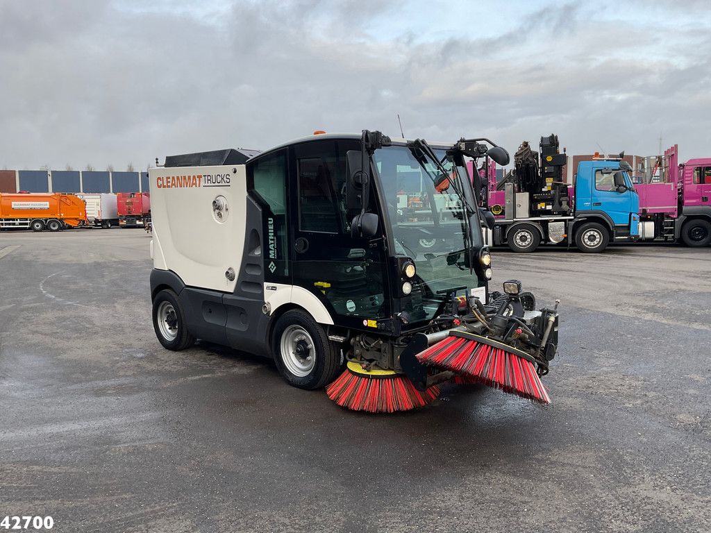 Mathieu MC 210 Azura Flex Euro 6 Stage 5 with 3-rd brush