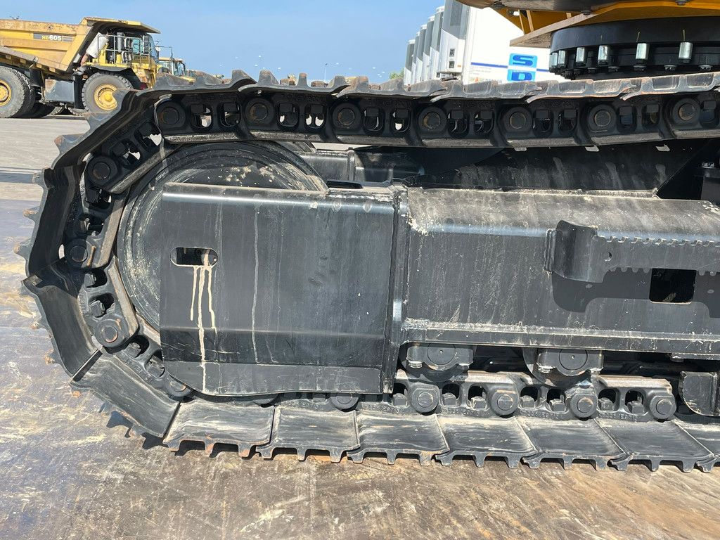 JCB 205