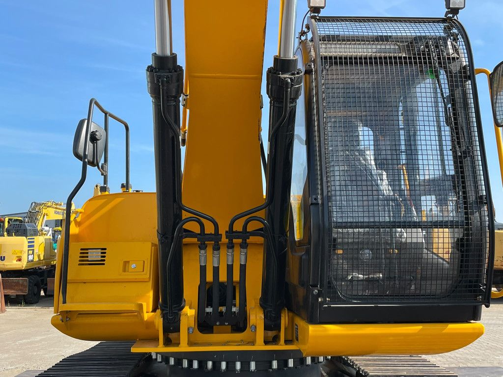 JCB 205