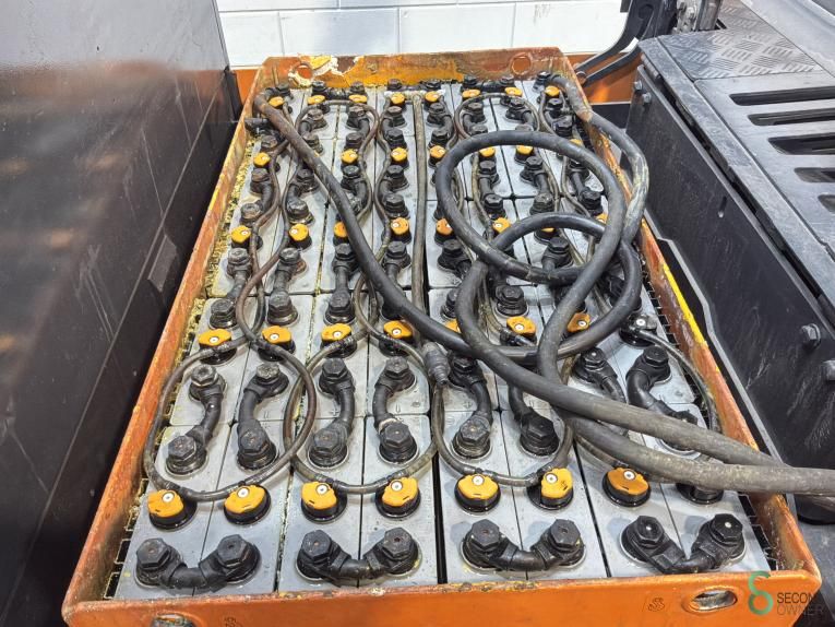 Tractors Electric Still R07-25 2012