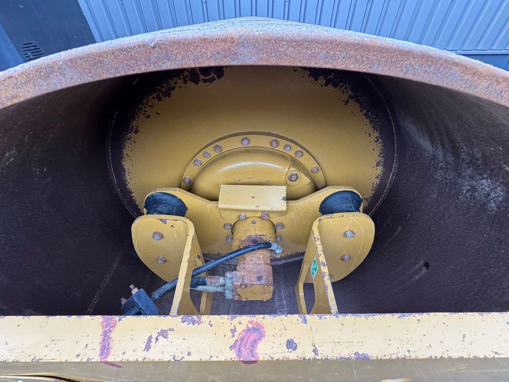 Caterpillar CS64B