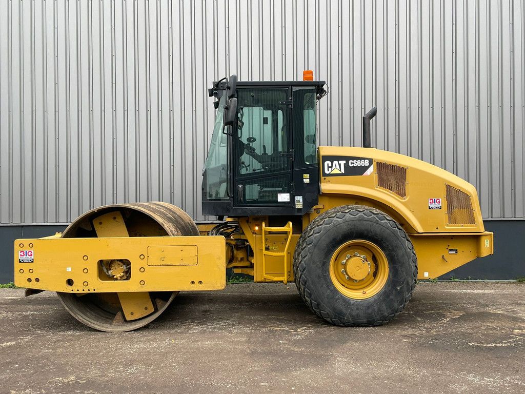 Caterpillar CS66 B