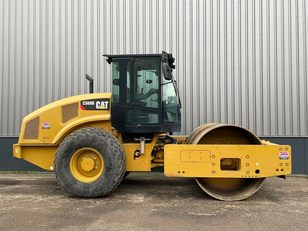 Caterpillar CS66 B