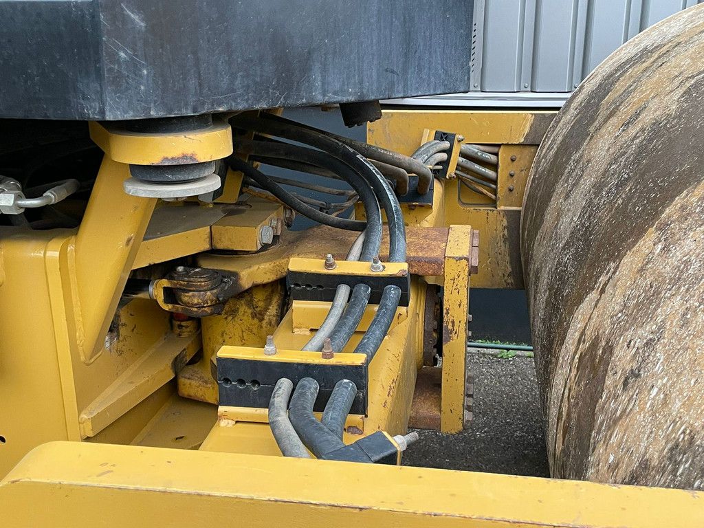 Caterpillar CS66 B