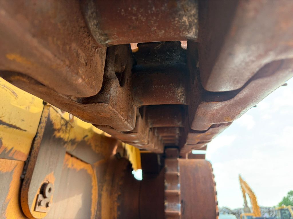 Caterpillar D8T