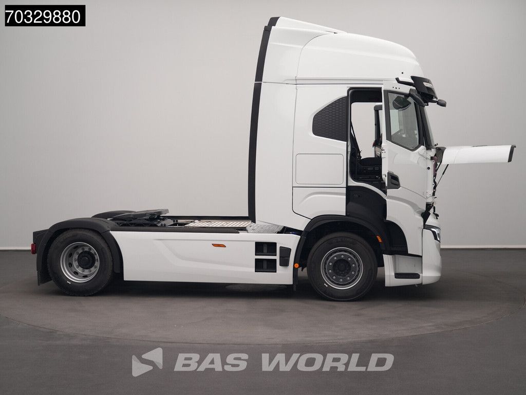Iveco S-Way 500 4X2 NEW! 2xTanks HPEB Standklima ACC NAVI LED
