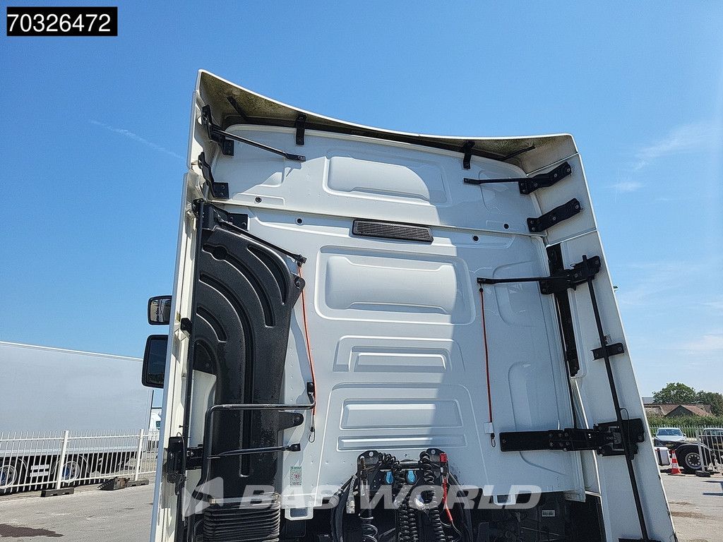 Renault T T 480 4X2 HIGH Mega 2x Tanks ACC