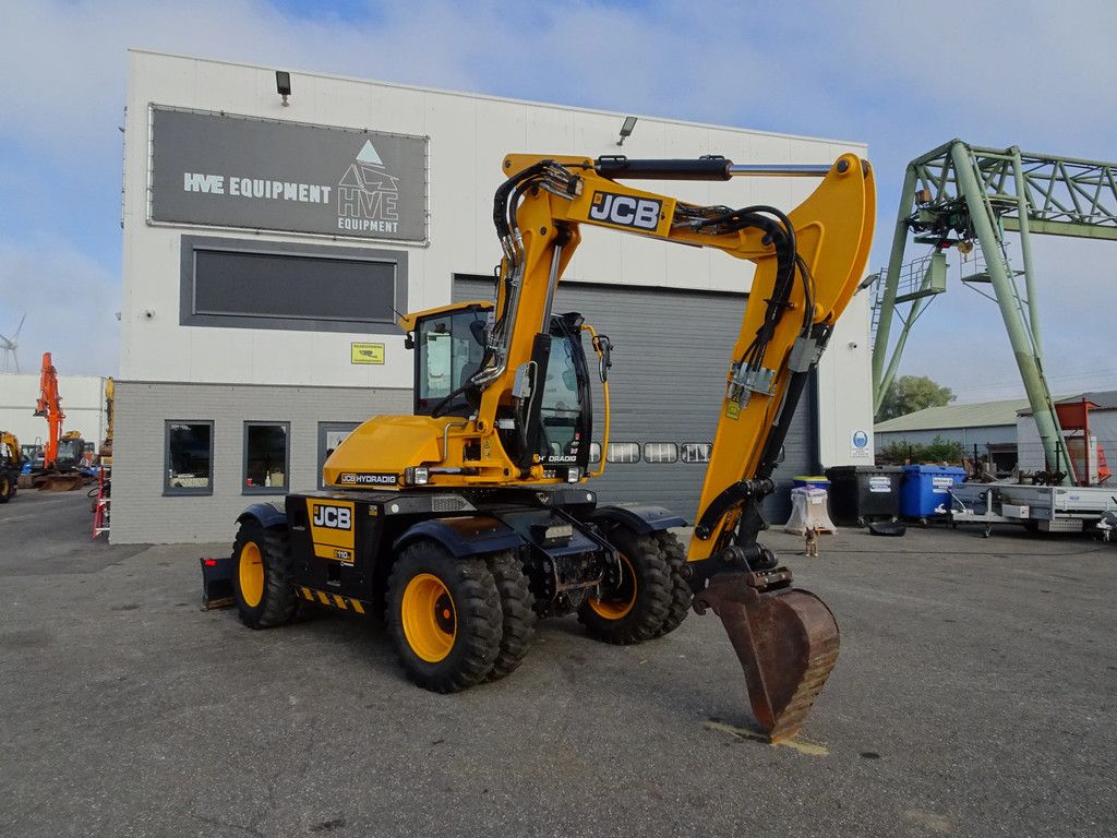 JCB 110W