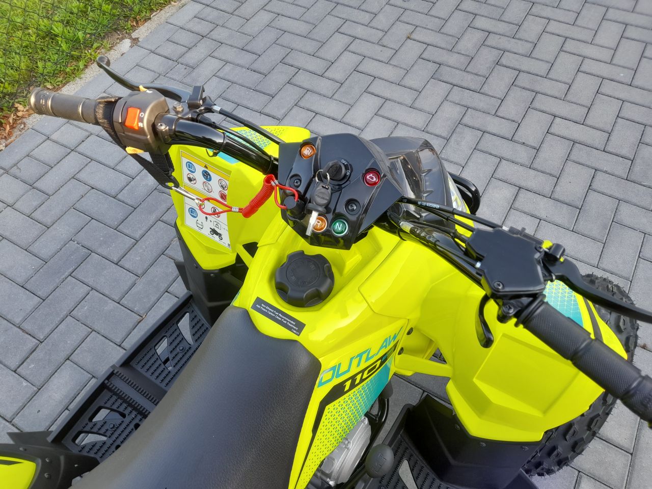Polaris Outlaw 110 EFI kinder quad quad Nieuw!