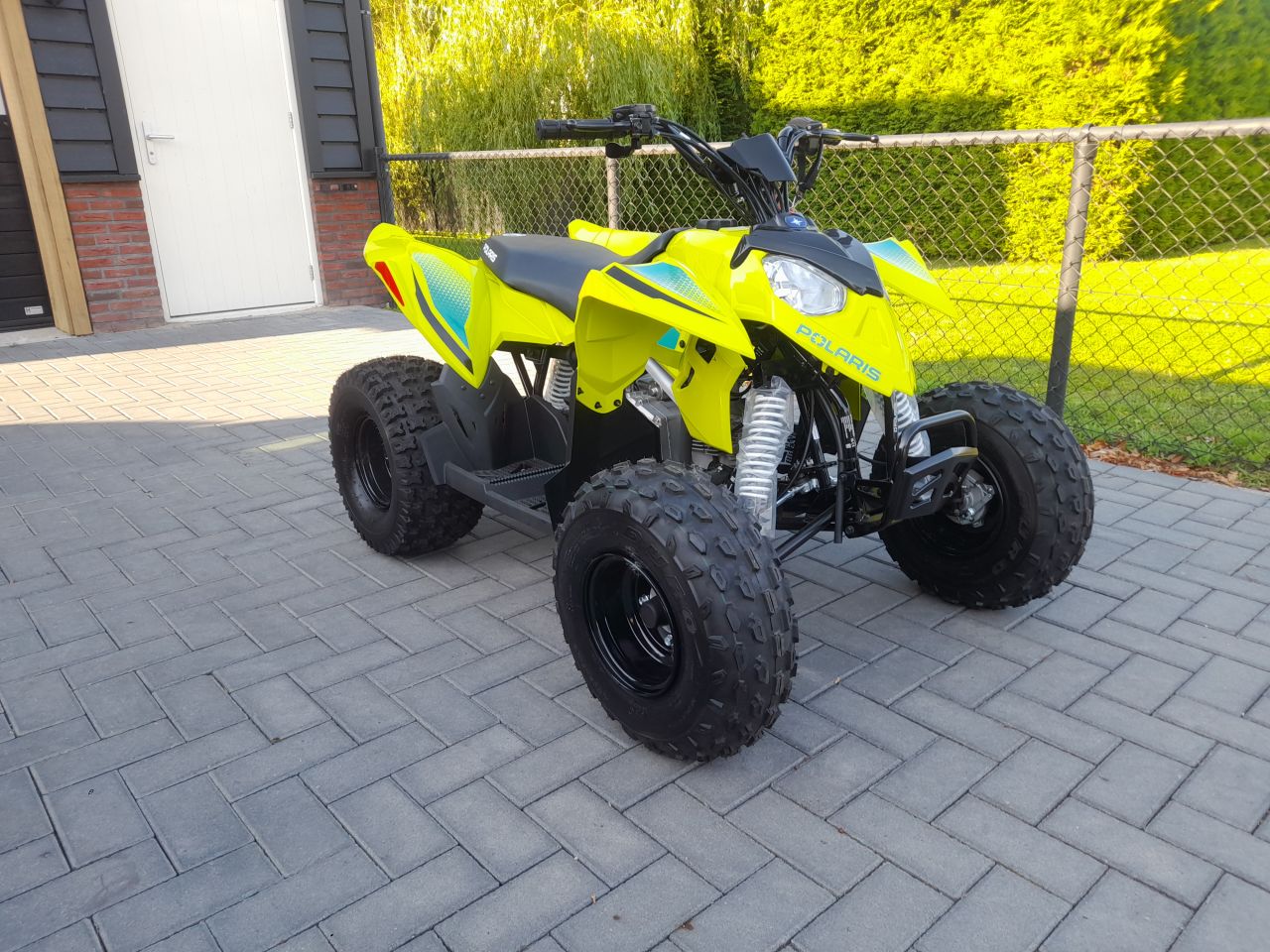 Polaris Outlaw 110 EFI kinder quad quad Nieuw!