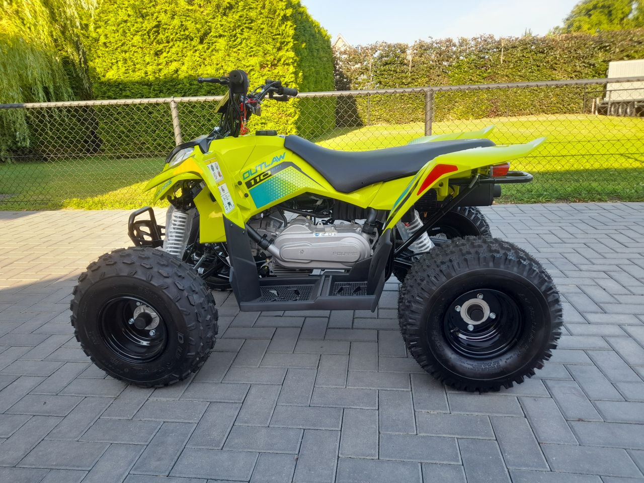 Polaris Outlaw 110 EFI kinder quad quad Nieuw!