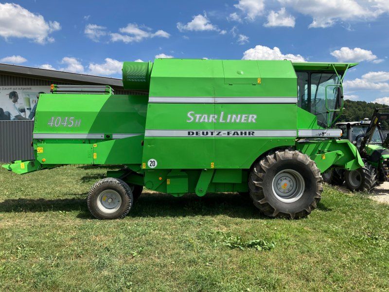 Deutz-Fahr Starliner 4045 H + 2x Schneidwerk + Transportwagen RAPS