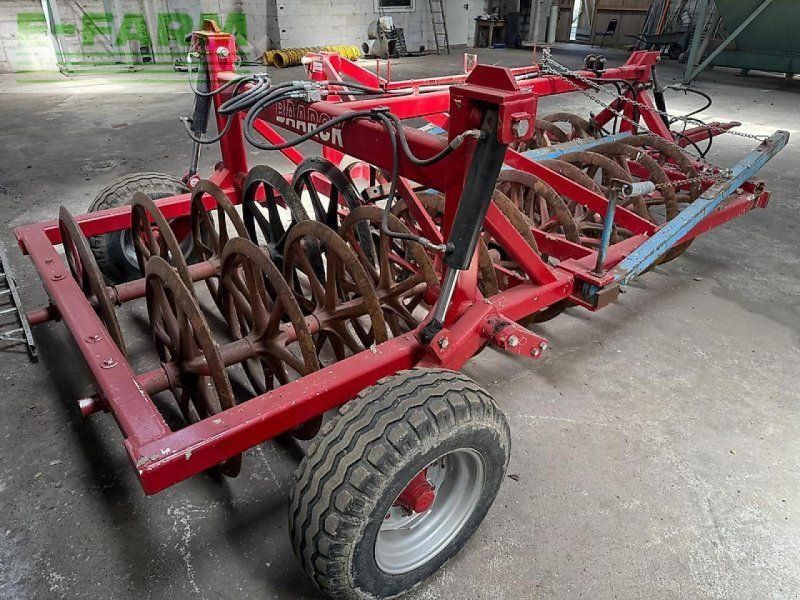 Kverneland 6300s variomat 8 schar + packer