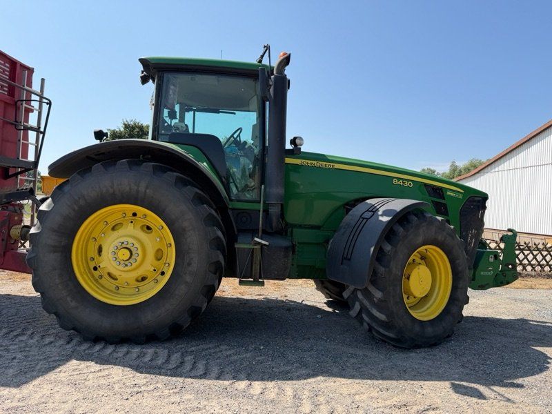 John Deere 8430 Powrshift