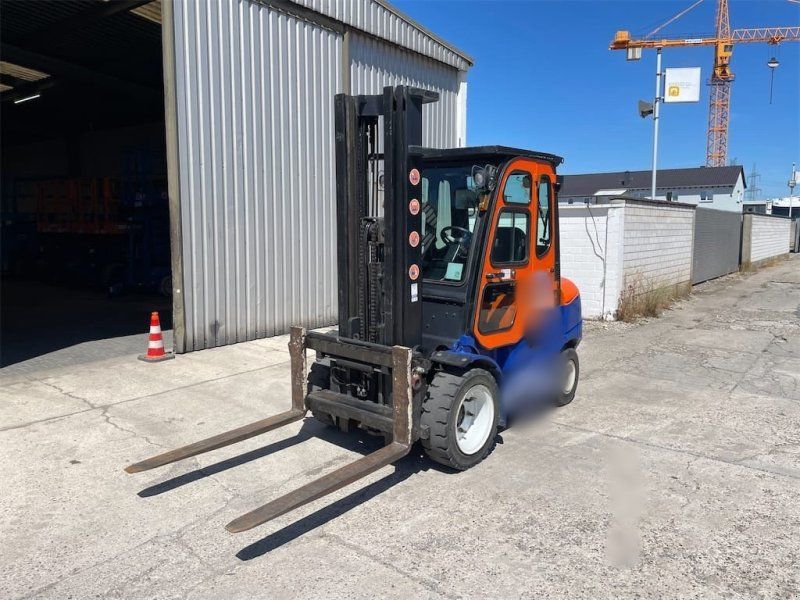 Clark C30D