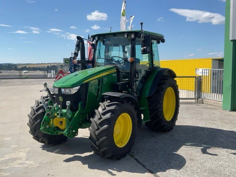 John Deere 5090M