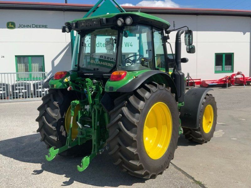 John Deere 5090M