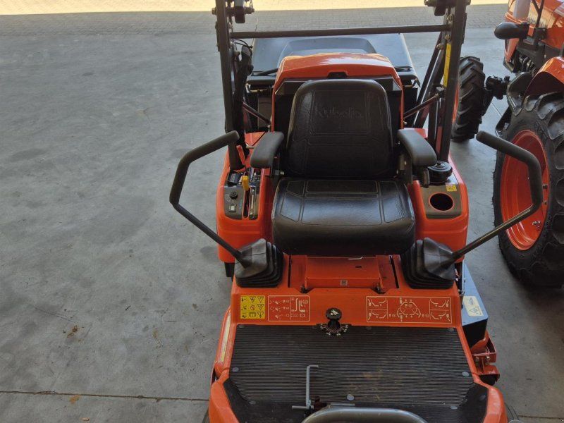 Kubota GZD15 HD-3 Zeroturn + Hochentleerung