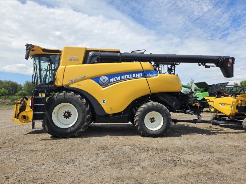 New Holland CR8.80 MY21