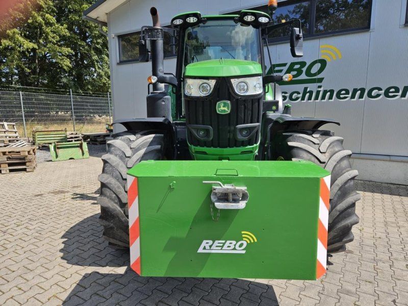 John Deere 6195M