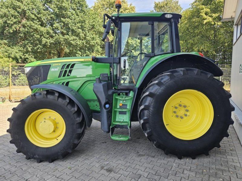 John Deere 6195M